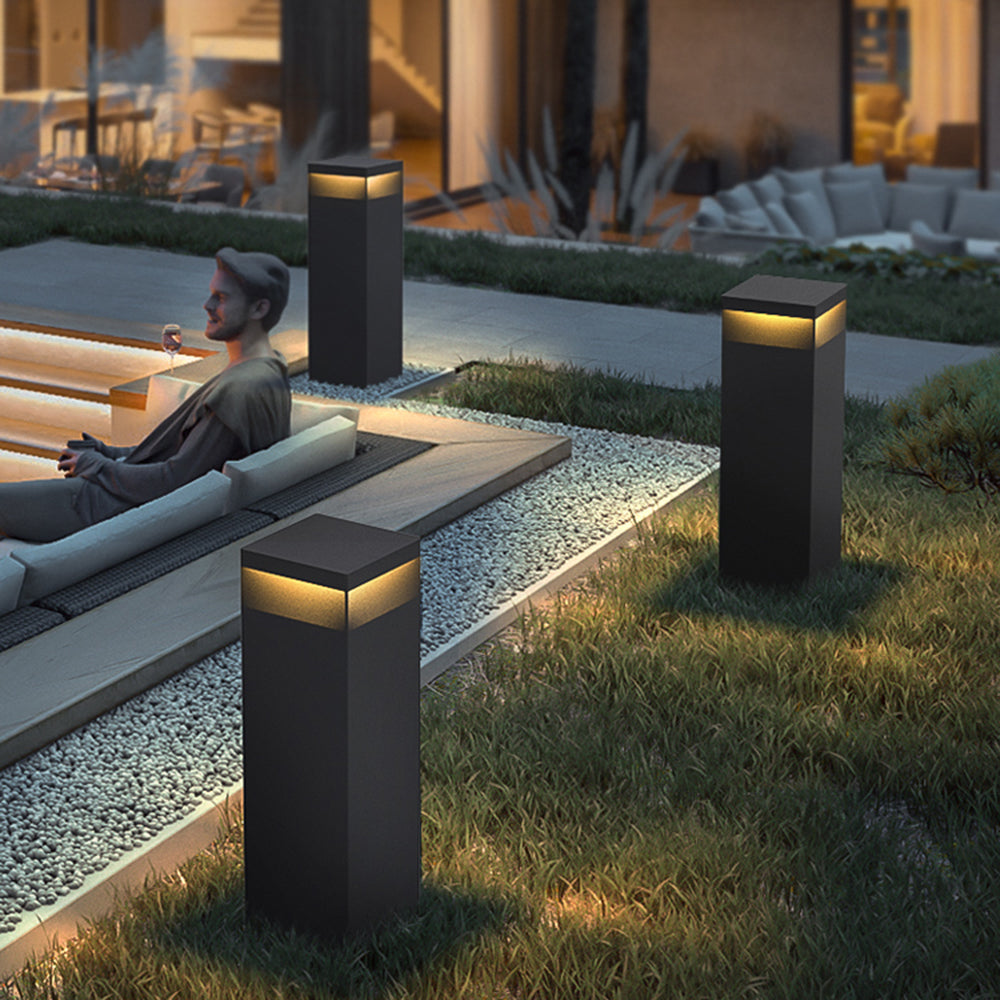 Ray Metal Rectangular Solar Outdoor Path Light, Black
