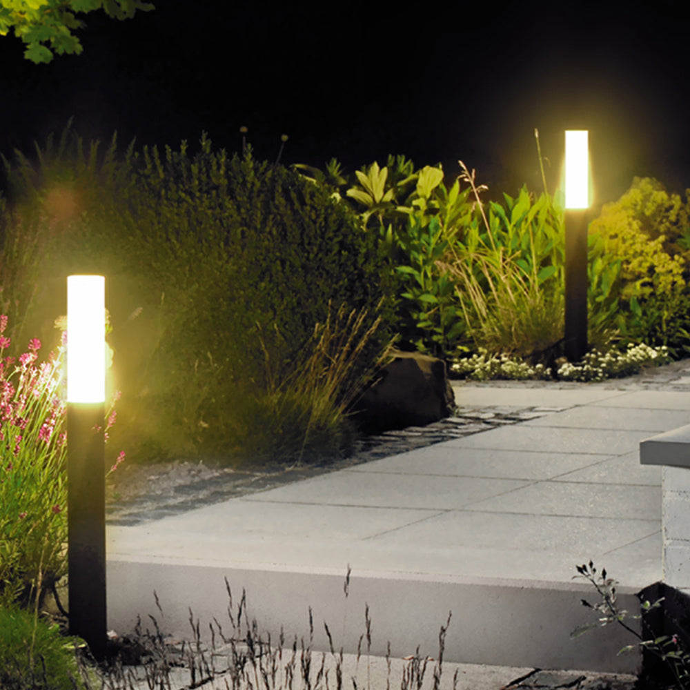 Ray Metal Cylindrical Outdoor Path Light, Black