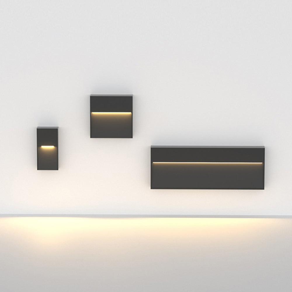 Ray Metal Rectangular Outdoor Deck/Step Light, Black