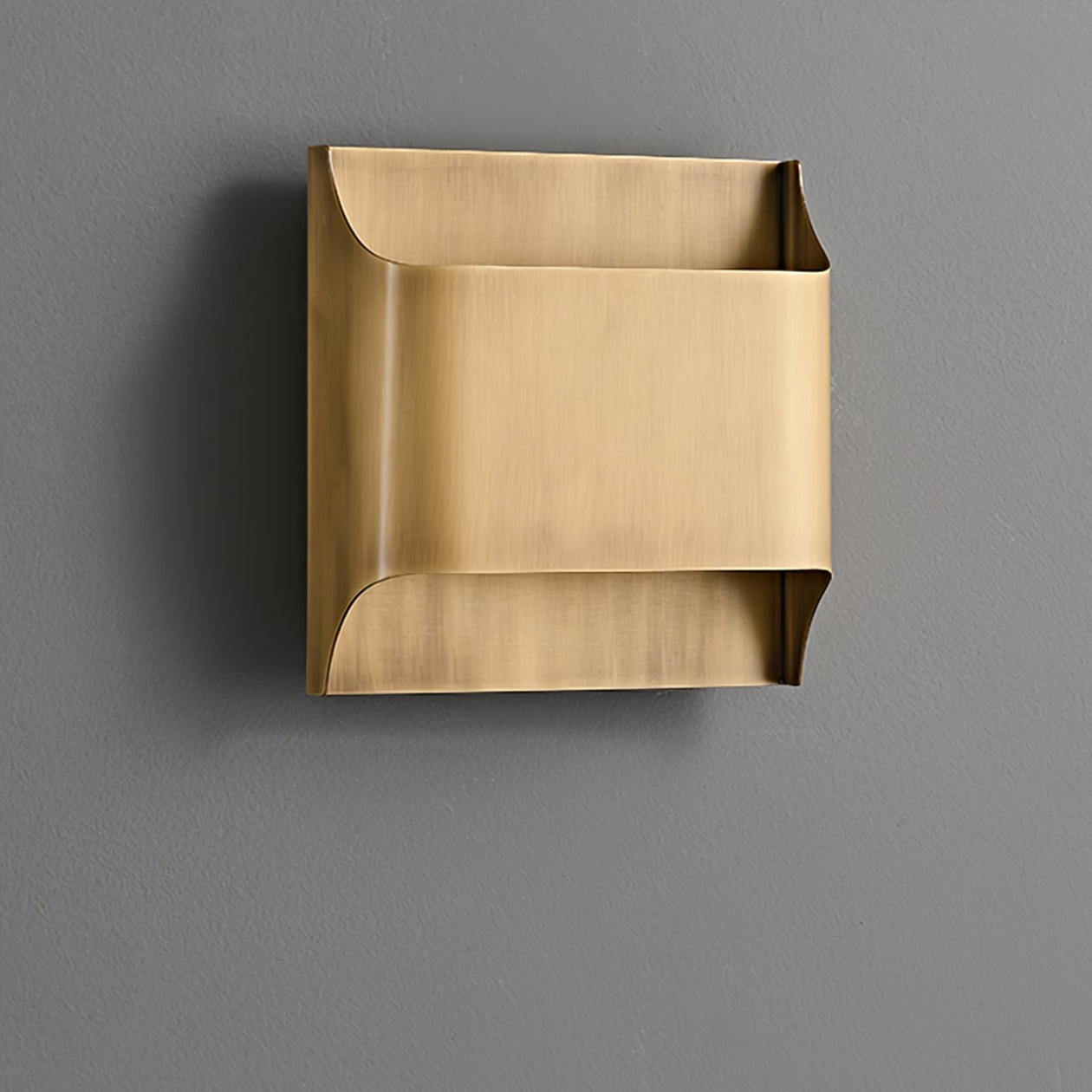 Hardy Applique Murale d'Art Nordic en Laiton - Neutralighting