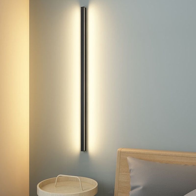 Arisha Minimalist Black Bar Mirror Front Vanity Wall Lamp, Metal/Acrylic