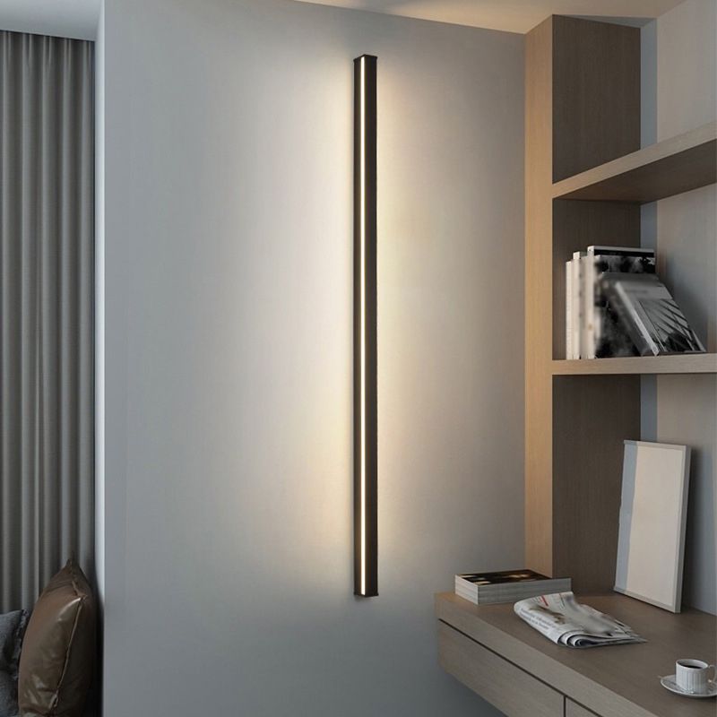 Arisha Minimalist Black Bar Mirror Front Vanity Wall Lamp, Metal/Acrylic