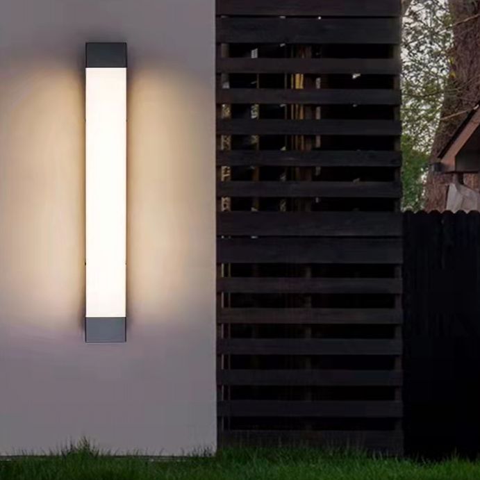 Ray Minimalist Linear Metal Outdoor Wall Lamp, Black