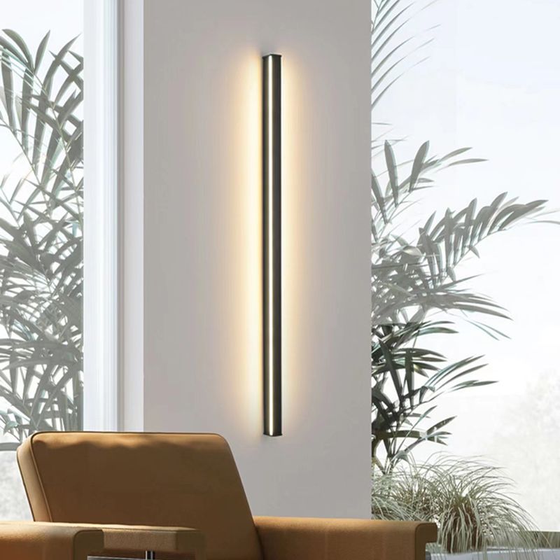 Arisha Minimalist Black Bar Mirror Front Vanity Wall Lamp, Metal/Acrylic