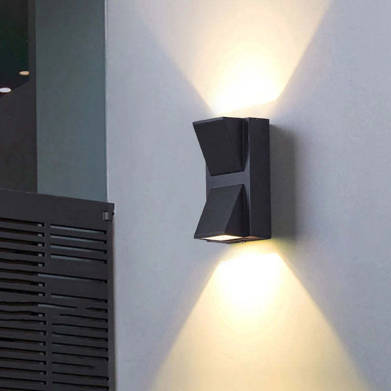 Ray Modern Black Metal LED Outdoor Wall Lamp