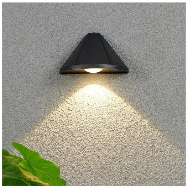 Ray Modern Cone Metal Outdoor Wall Lamp, Black