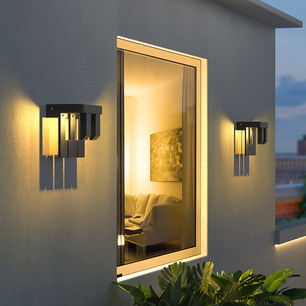 Ray Modern Minimallist Metal Solar Outdoor Garden/Yard Wall Lamp, Black