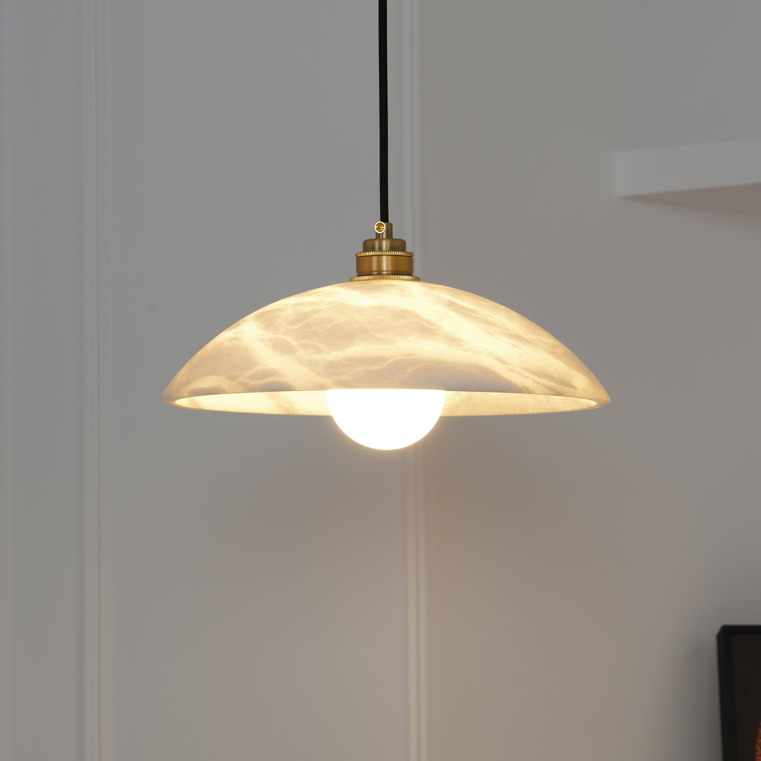 Nerea Minimalist Alabaster Pendant Light - Letslighting