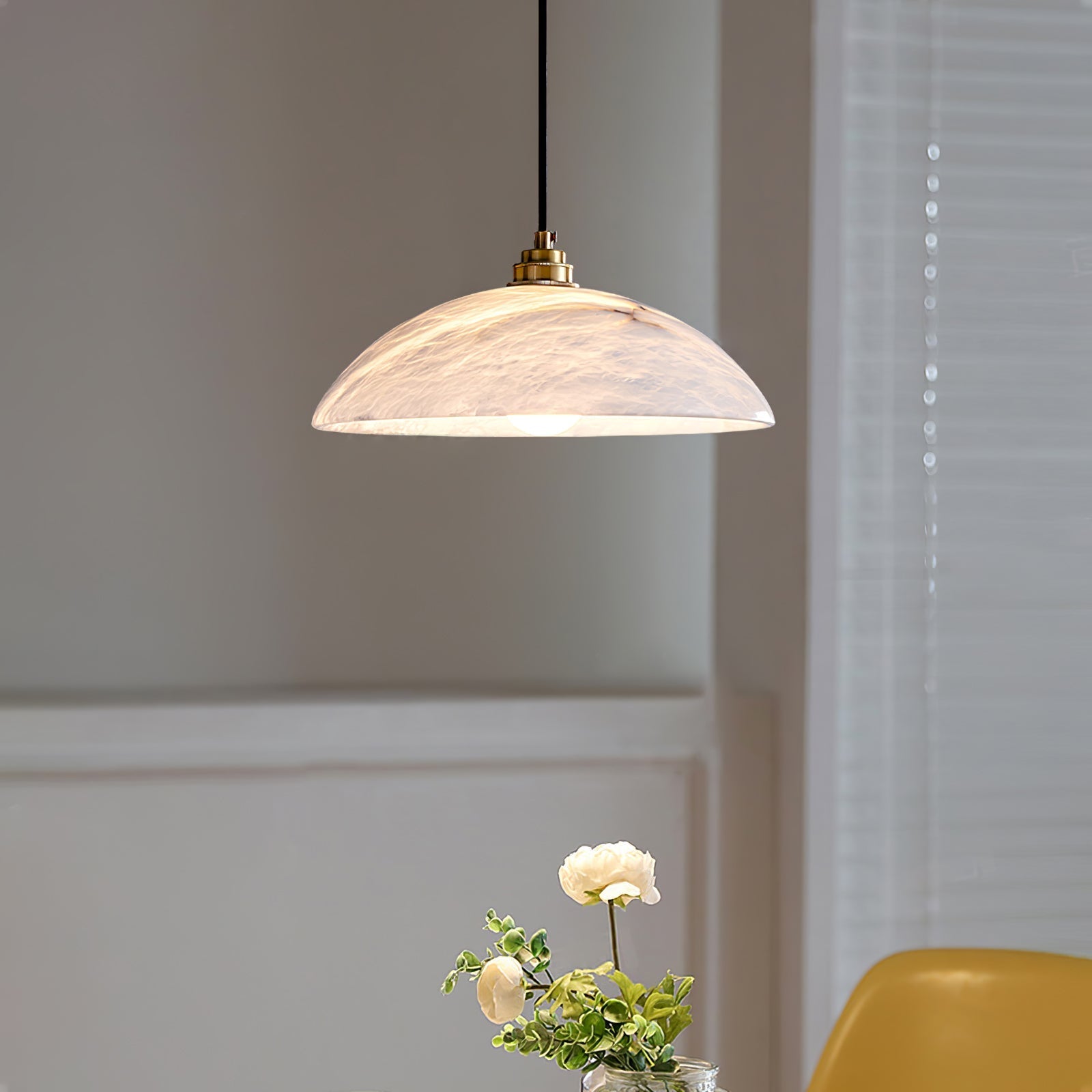 Nerea Minimalist Alabaster Pendant Light - Letslighting