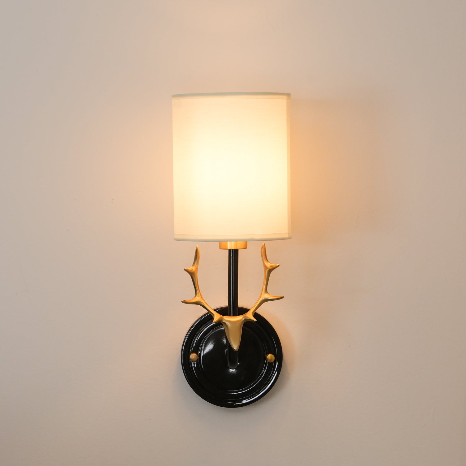Noble Elegance Deer Head Brass Wall Light - Letslighting