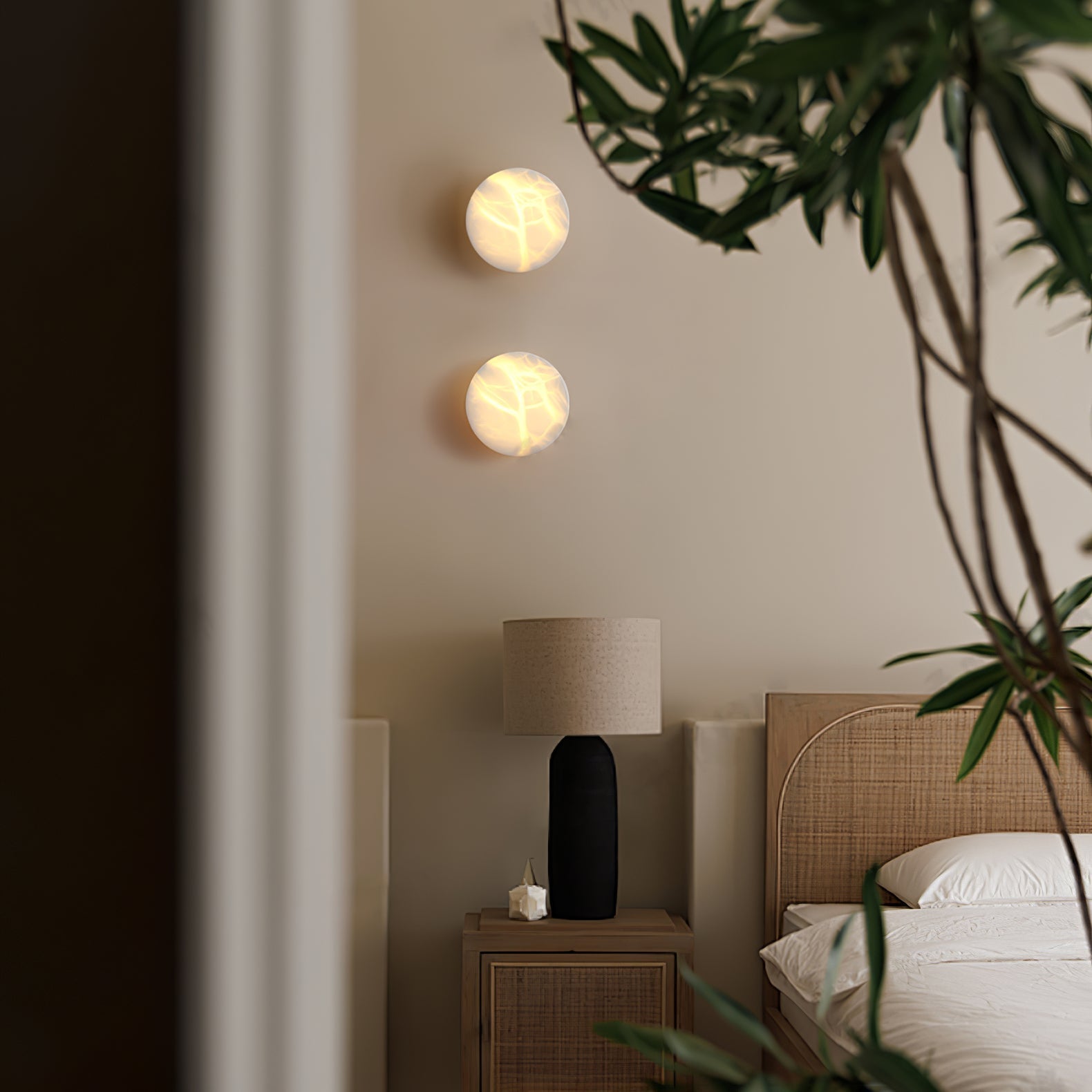 Olzorira Alabaster Wall Light - Neutralighting