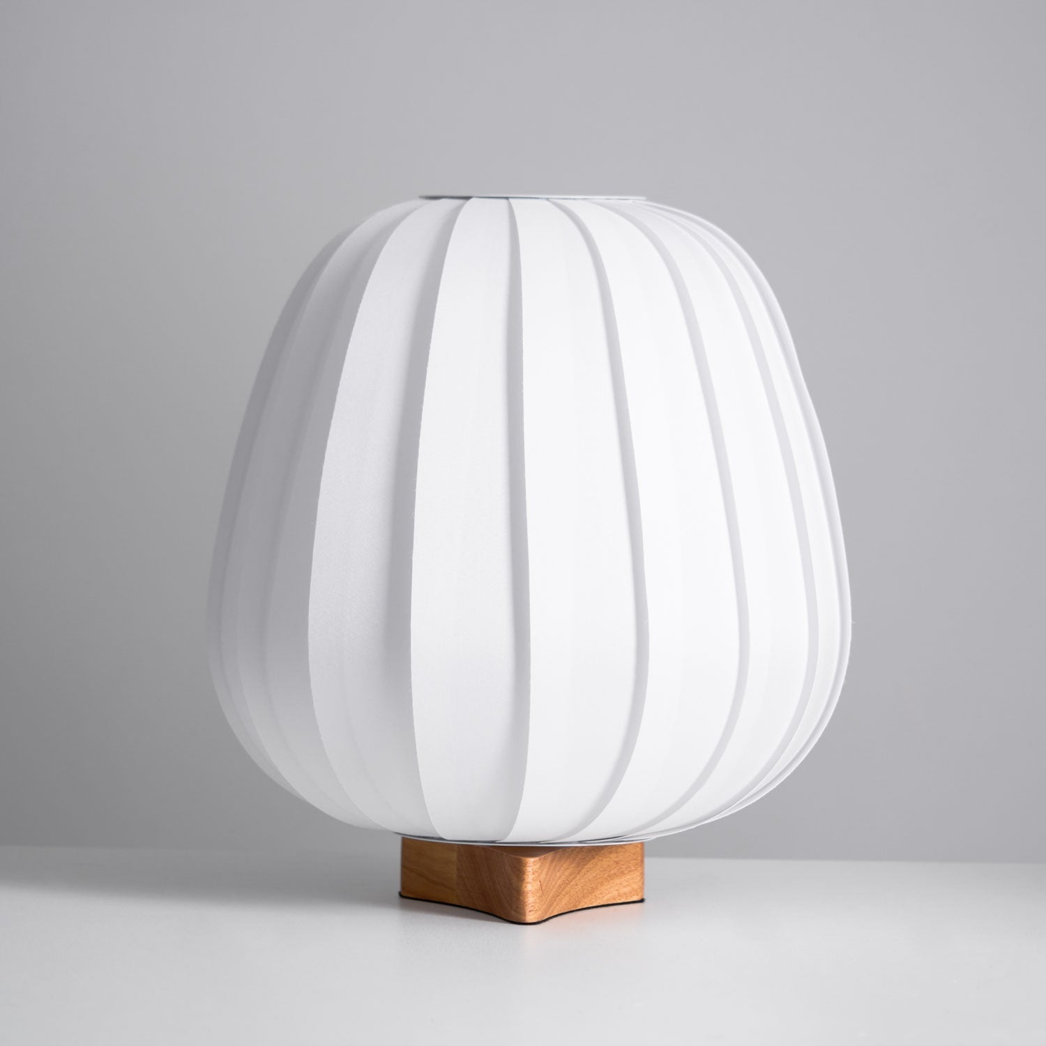 Solisuce Fabric Minimalist Table Lamp - Letslighting