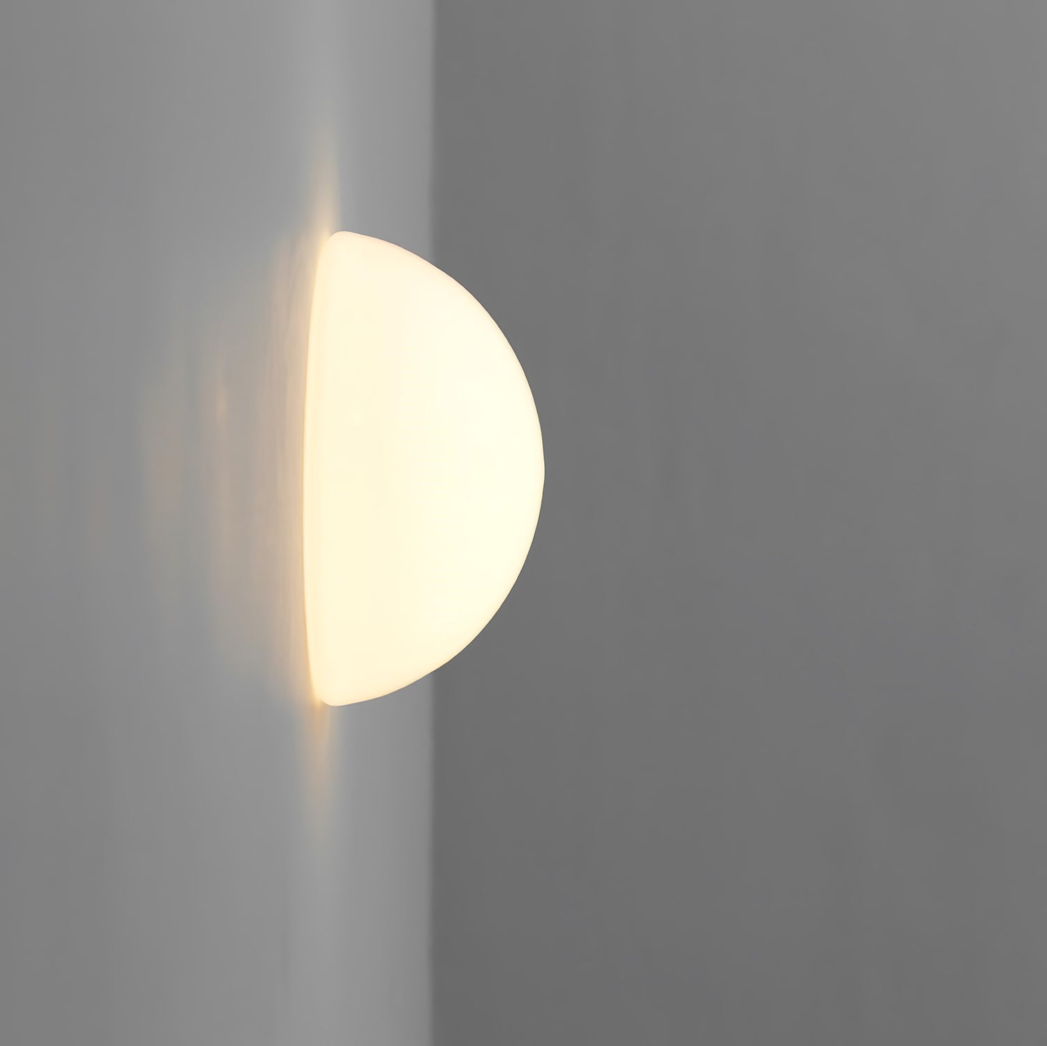 Vesilis Modern Minimalist Glass Wall Lamp - Neutralighting