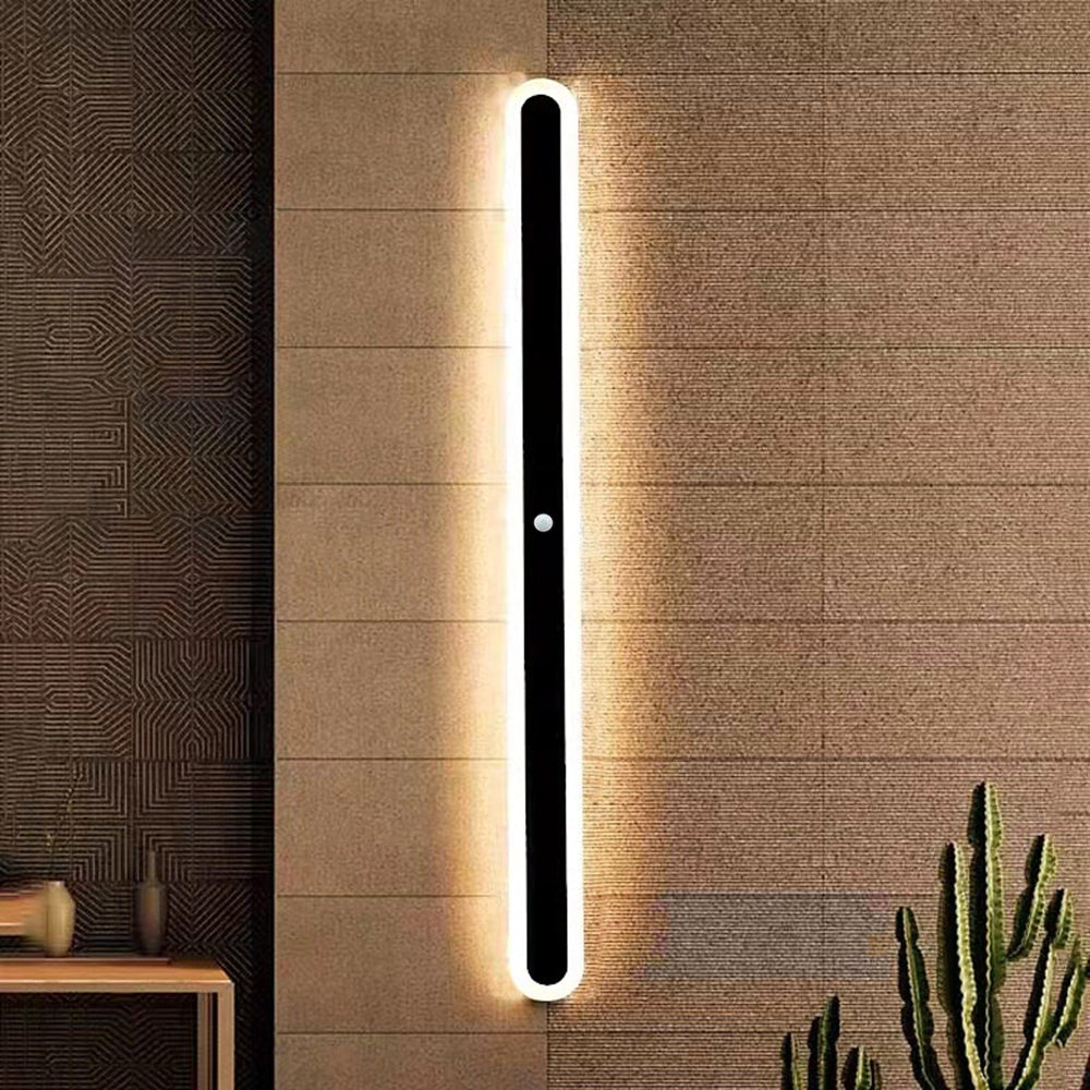 Ray Minimalist Metal Linear Oval Outdoor Wall Lamp