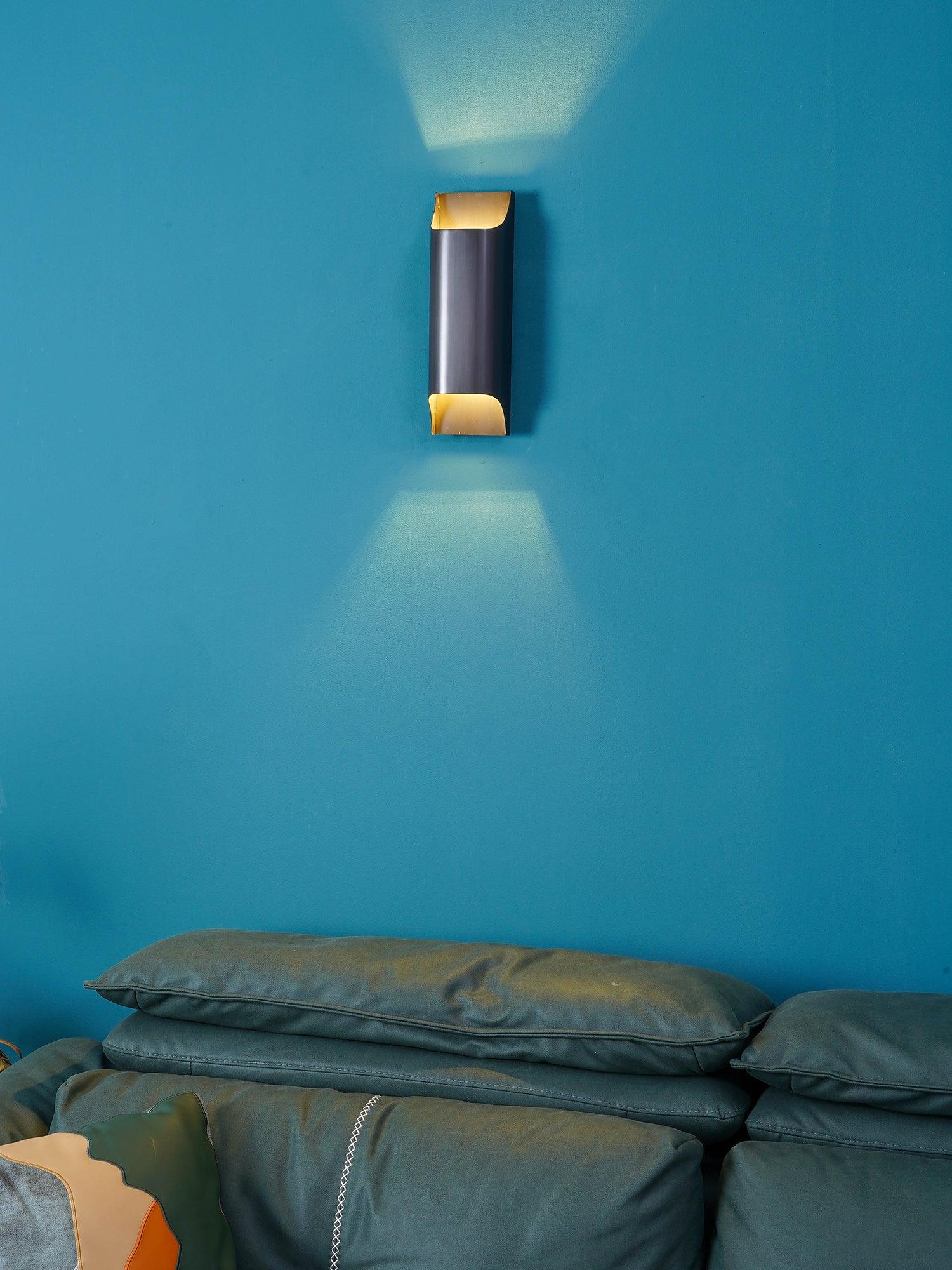 Hardy Applique Murale d'Art Nordic en Laiton - Neutralighting
