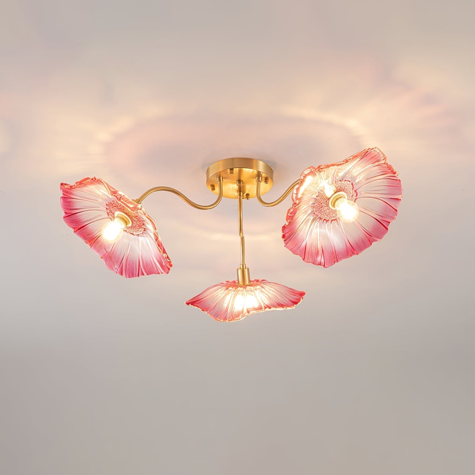 Solara Plafonnier en Verre Feuille avec Laiton Élégant - Neutralighting