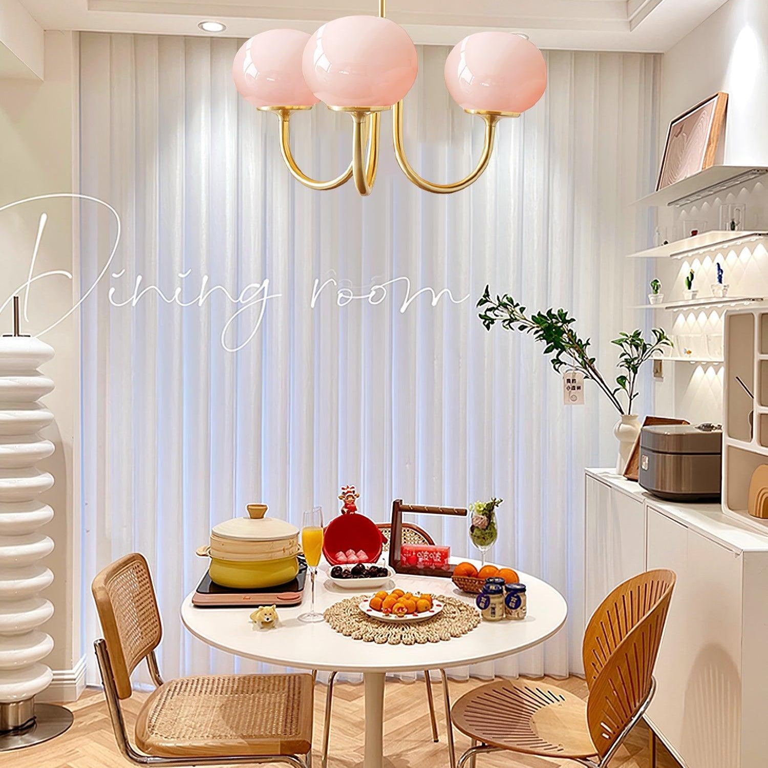 Lustra Chandelier Pink Glass Globe Gold - Letslighting