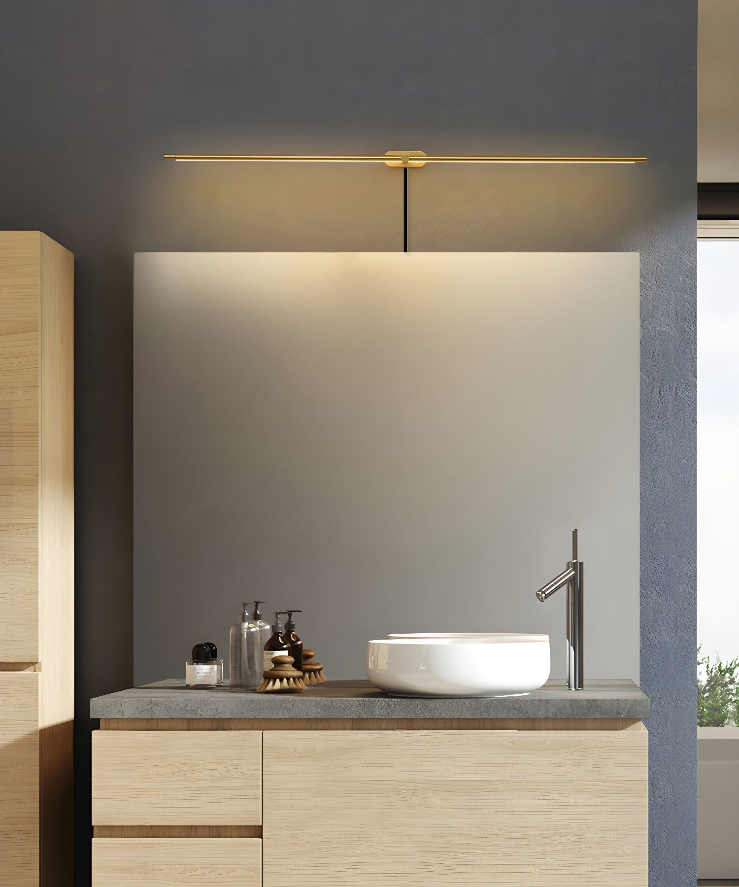 Lustra Wall Lamp Linear Plug-in - Neutralighting
