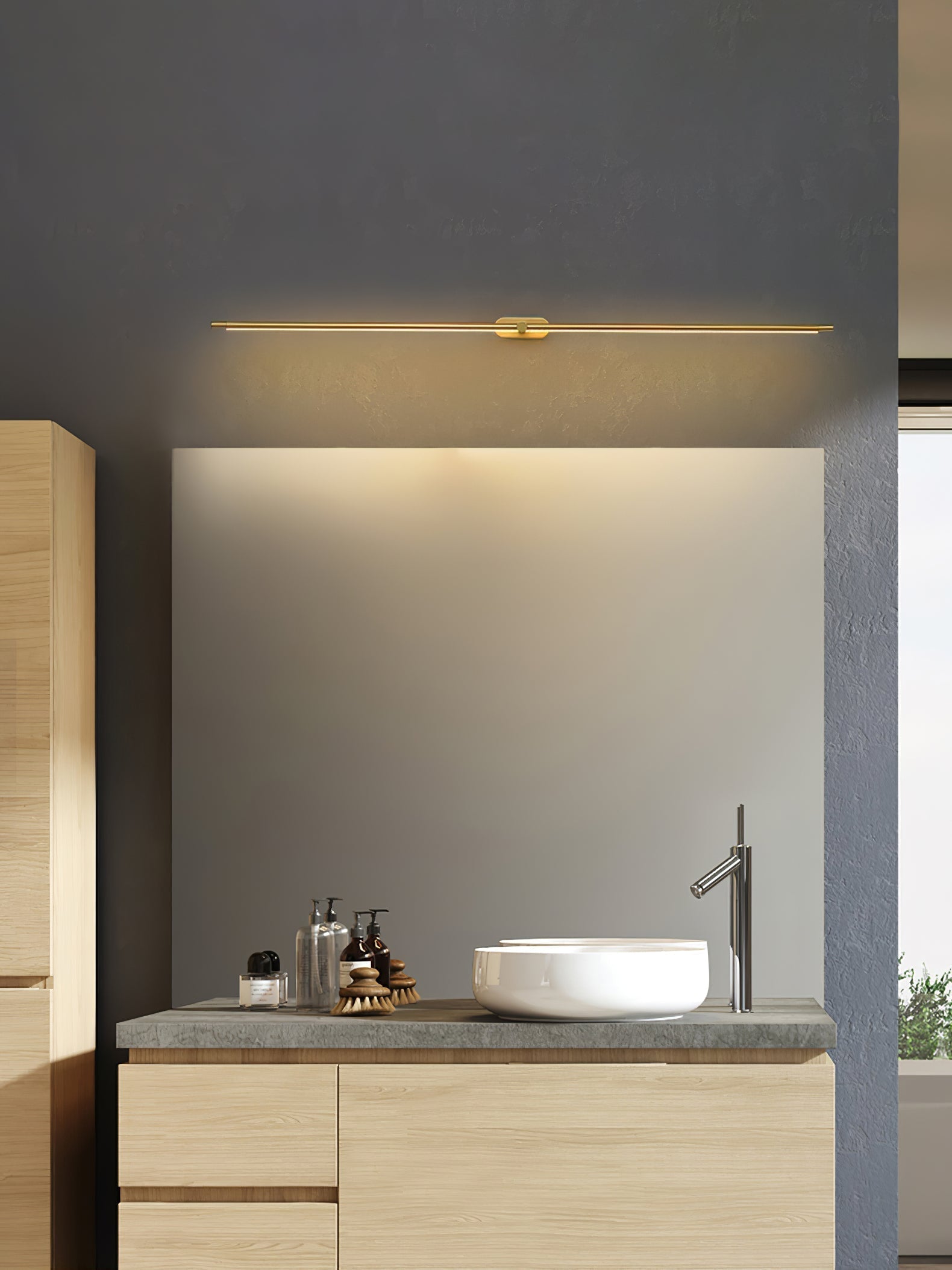 Lustra Wall Lamp Linear Plug-in - Neutralighting