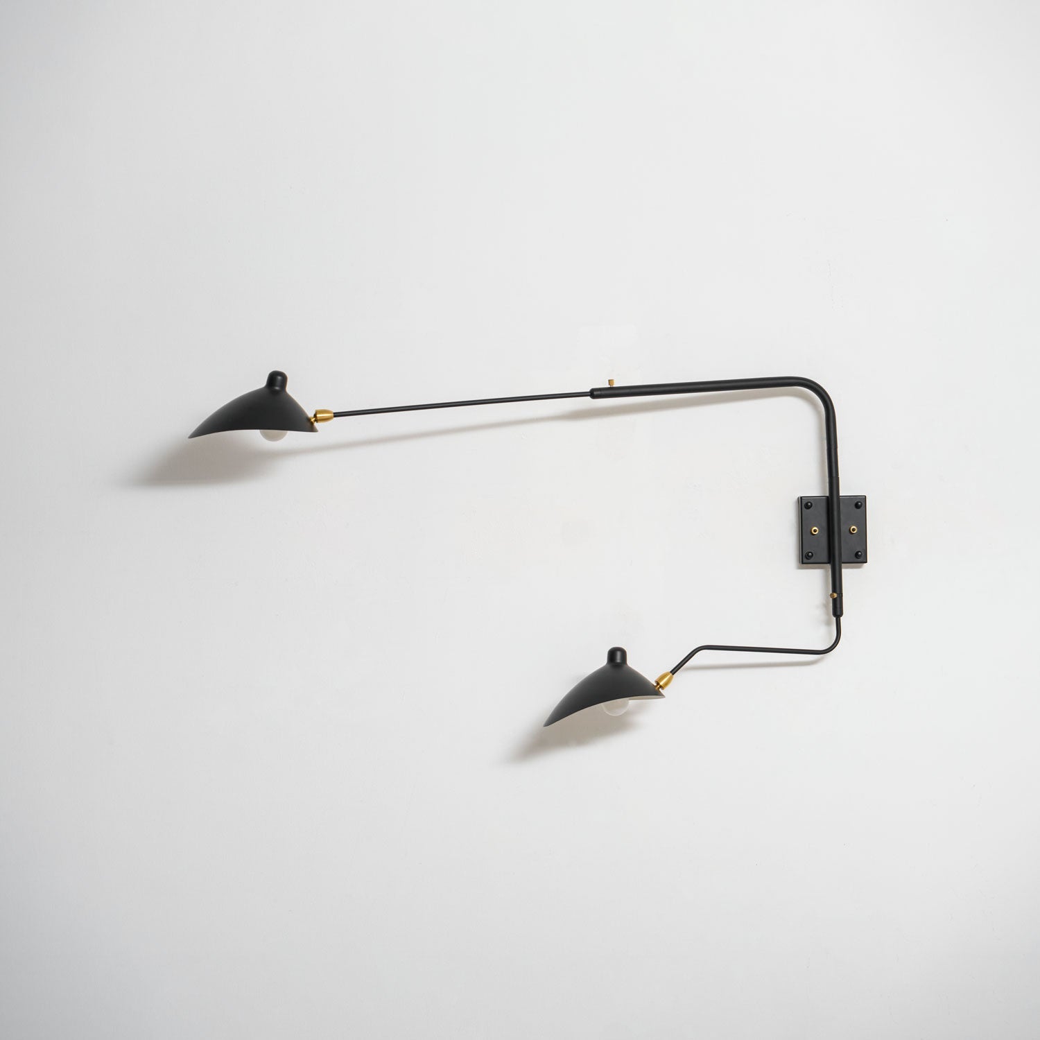 Lustra Applique Murale Élégante à Un Bras - Neutralighting