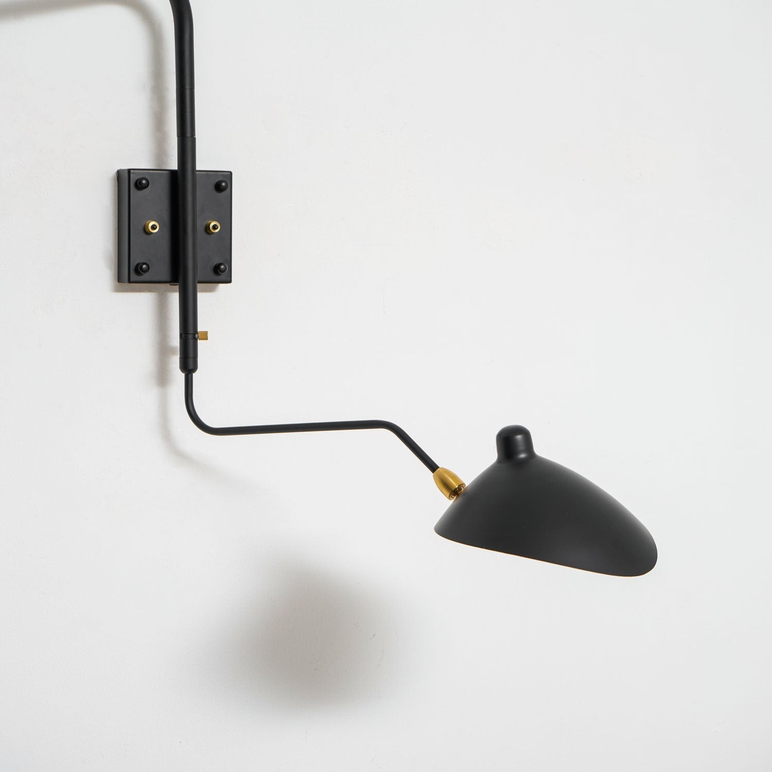 Lustra Applique Murale Élégante à Un Bras - Neutralighting