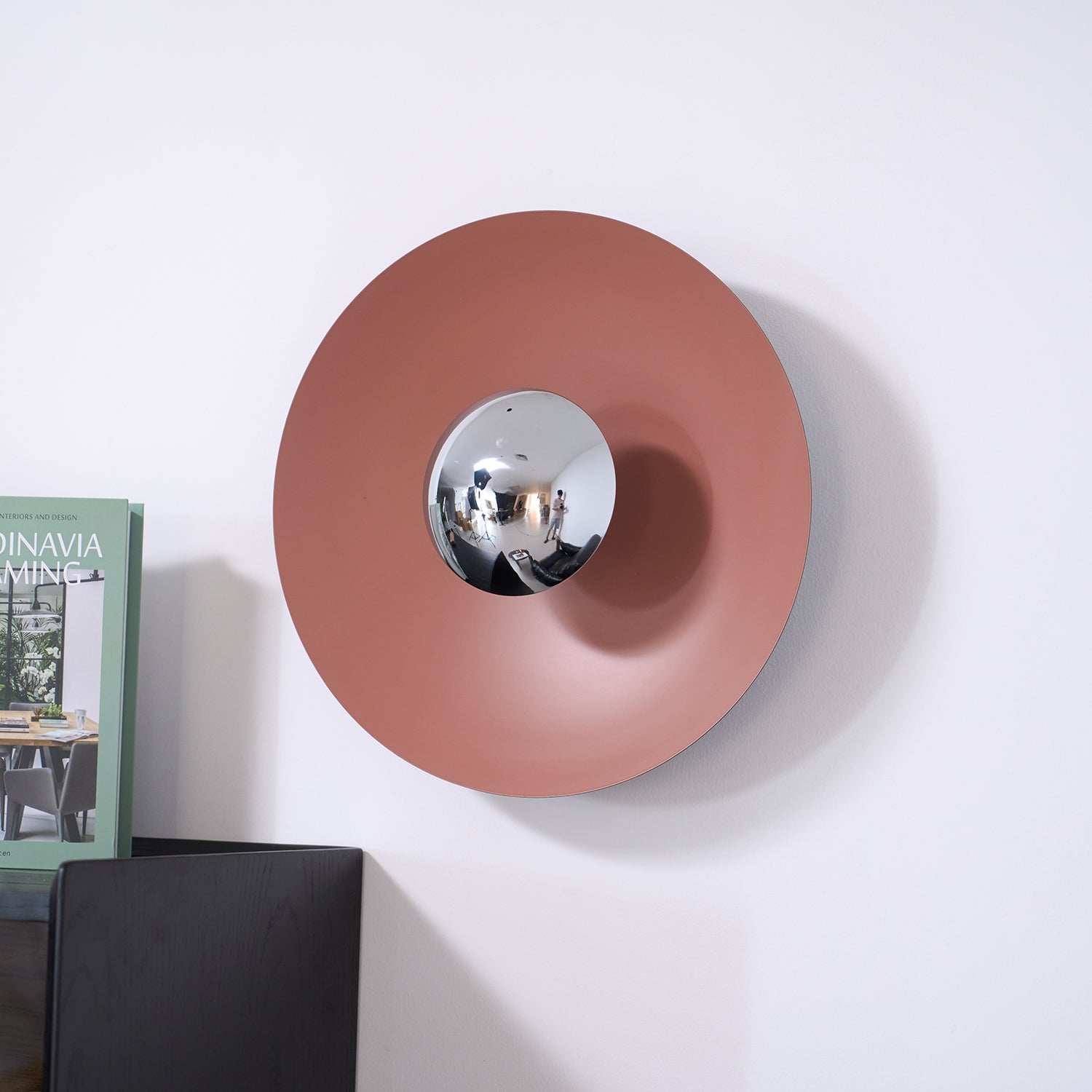 Peacemaker Elegance Simplicity Glow Wall Light - Neutralighting