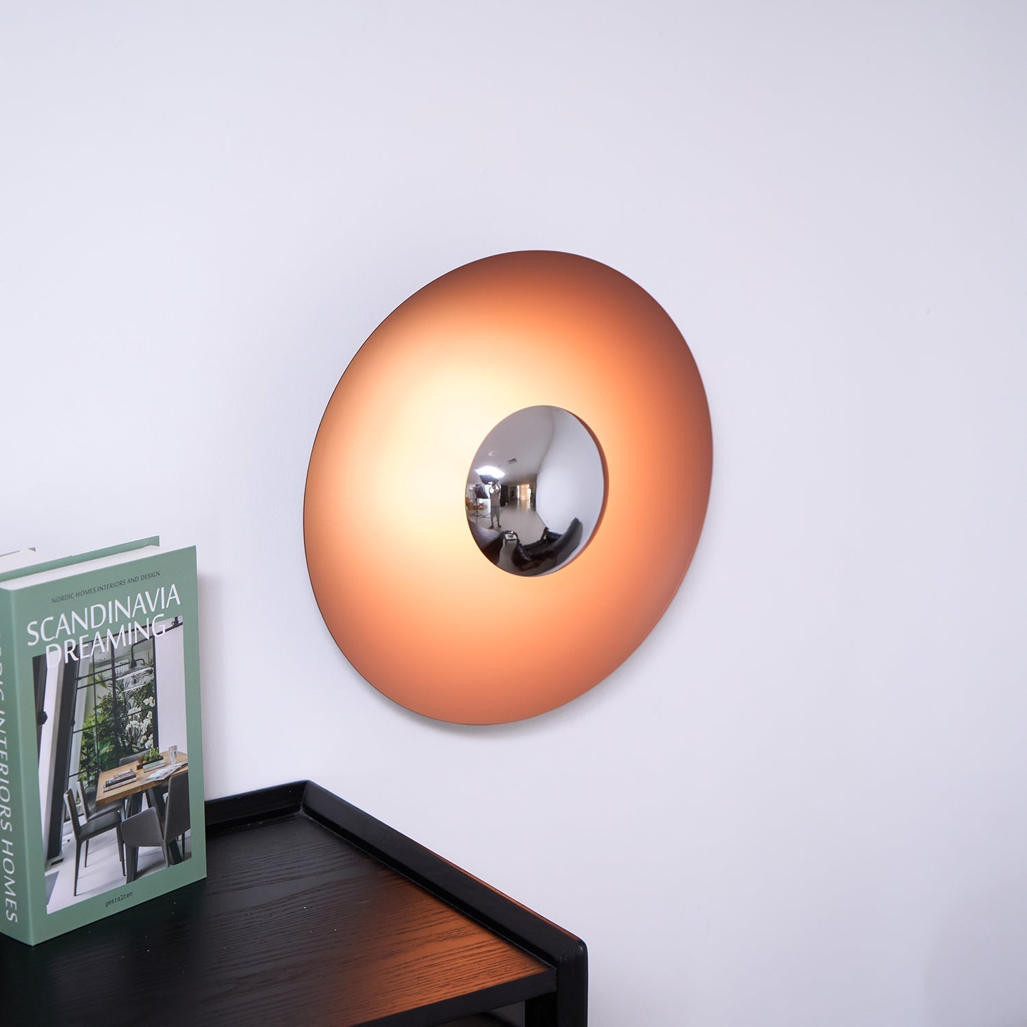Peacemaker Elegance Simplicity Glow Wall Light - Neutralighting