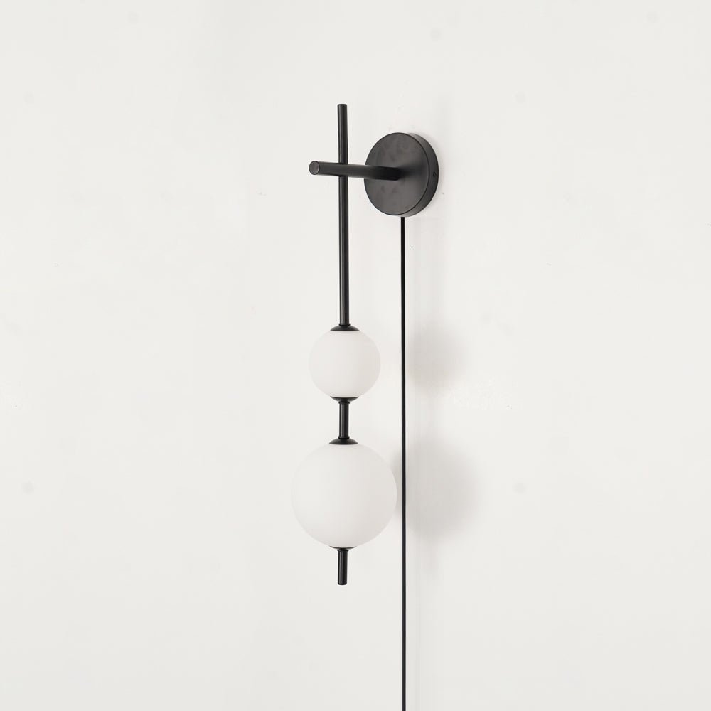 Ilraeia Vertical Globe Plug-in Wall Lamp - Neutralighting
