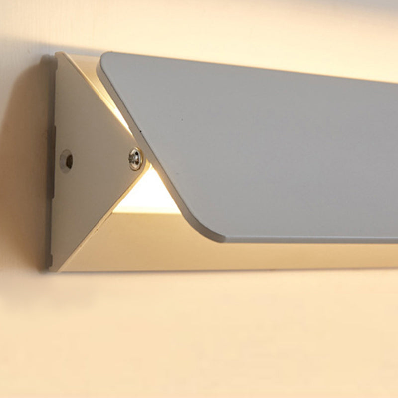 Arisha LED Metal Indoor Wall Lamp Rotatable, White