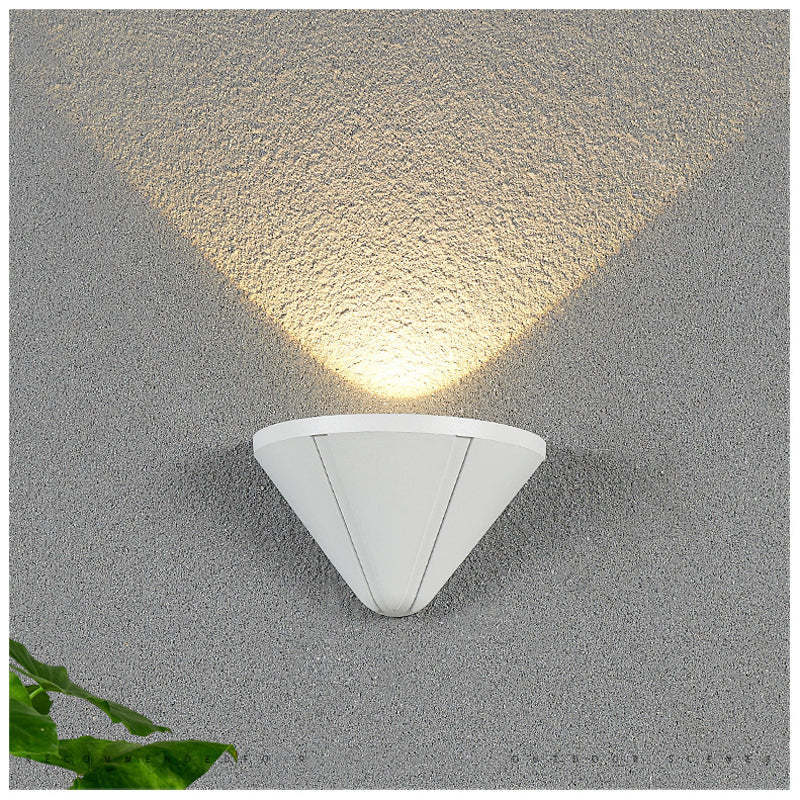 Ray Modern Cone Metal Outdoor Wall Lamp, Black