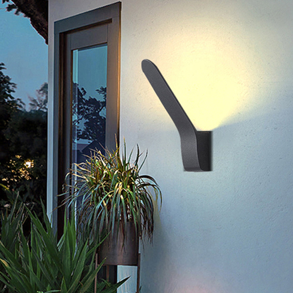 Ray Minimalist Tilt Linear Metal Outdoor Wall Lamp, Black