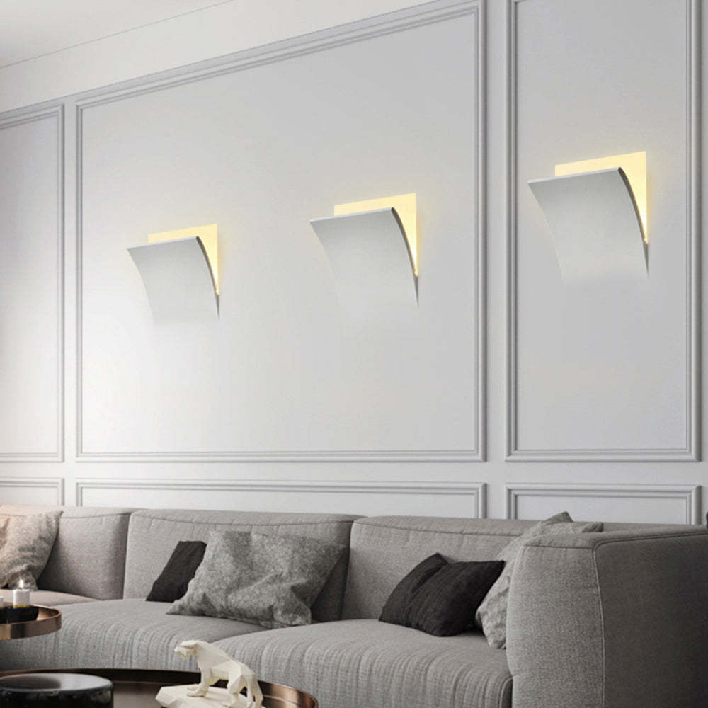 Aria Modern Recessed Metal/Plaster LED Wall Lamp, White