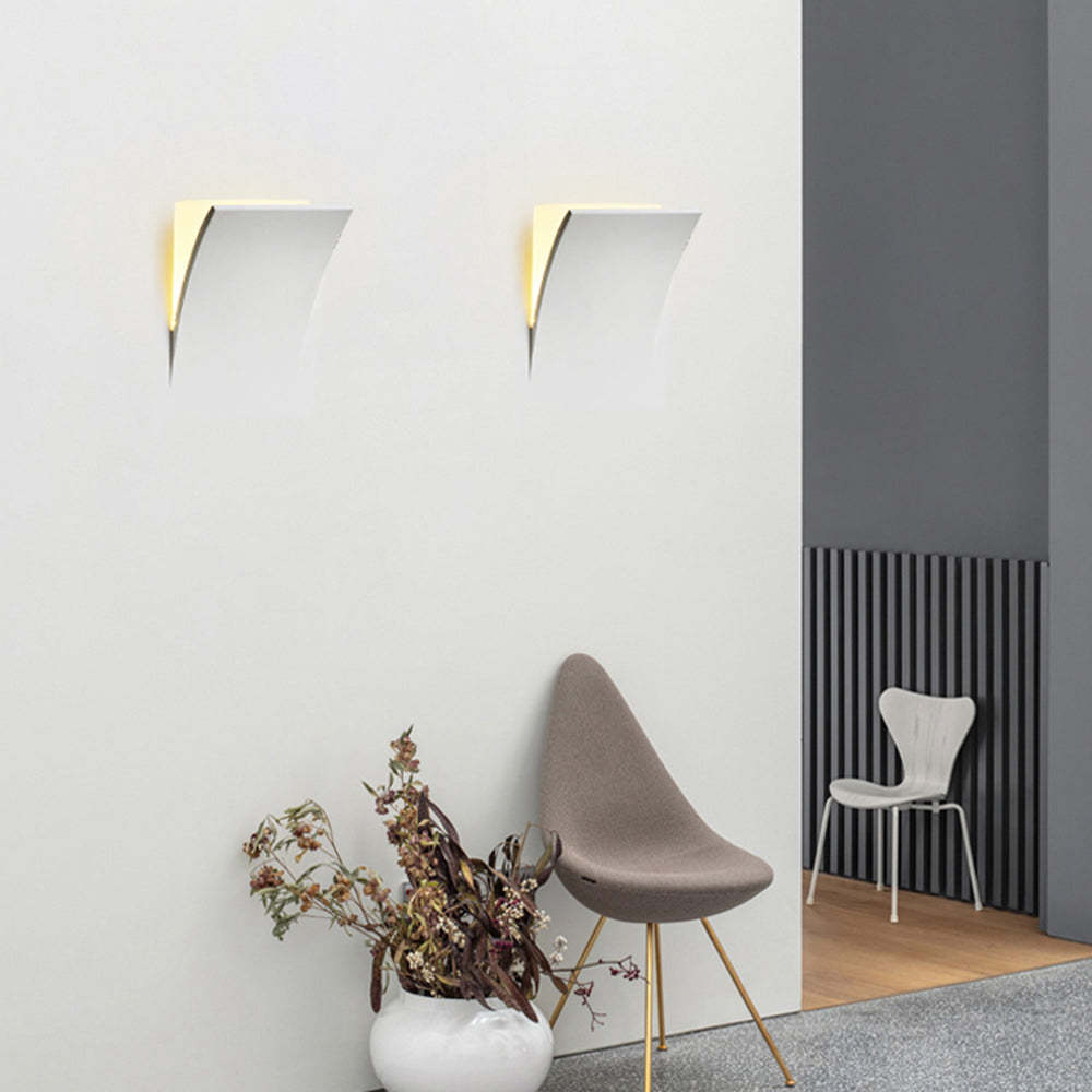 Aria Modern Recessed Metal/Plaster LED Wall Lamp, White
