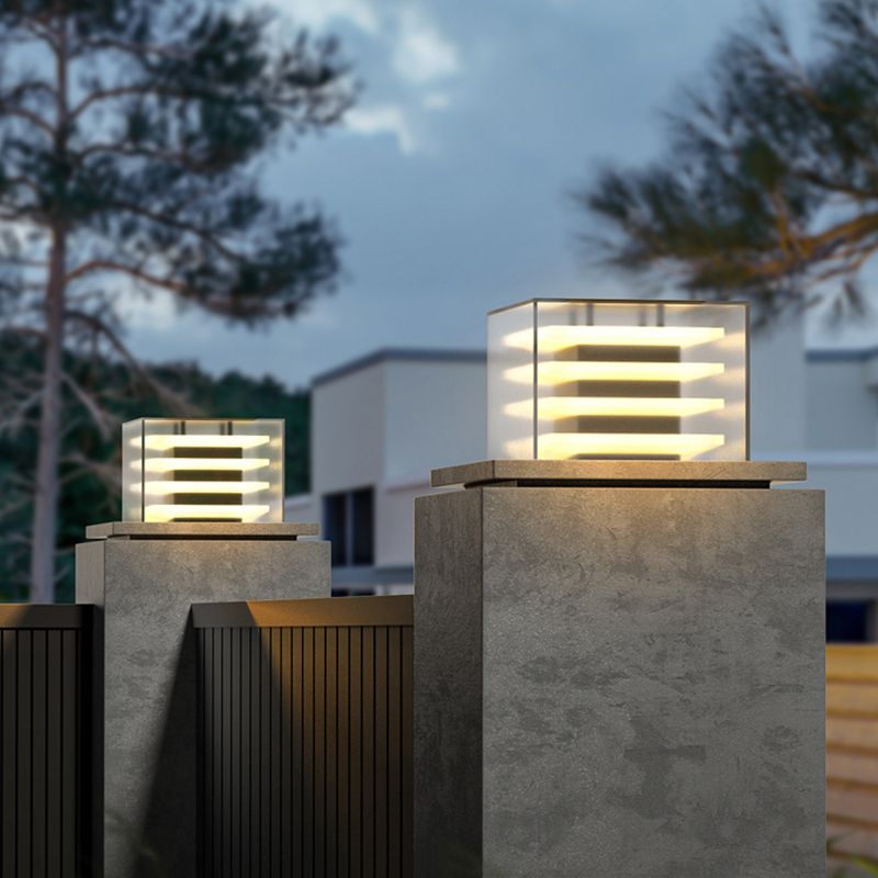 Ray Modern Rectangular Metal Acrylic Outdoor Solar Lamp, Black