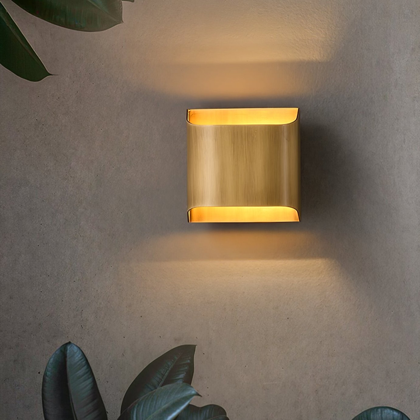 Hardy Applique Murale d'Art Nordic en Laiton - Neutralighting