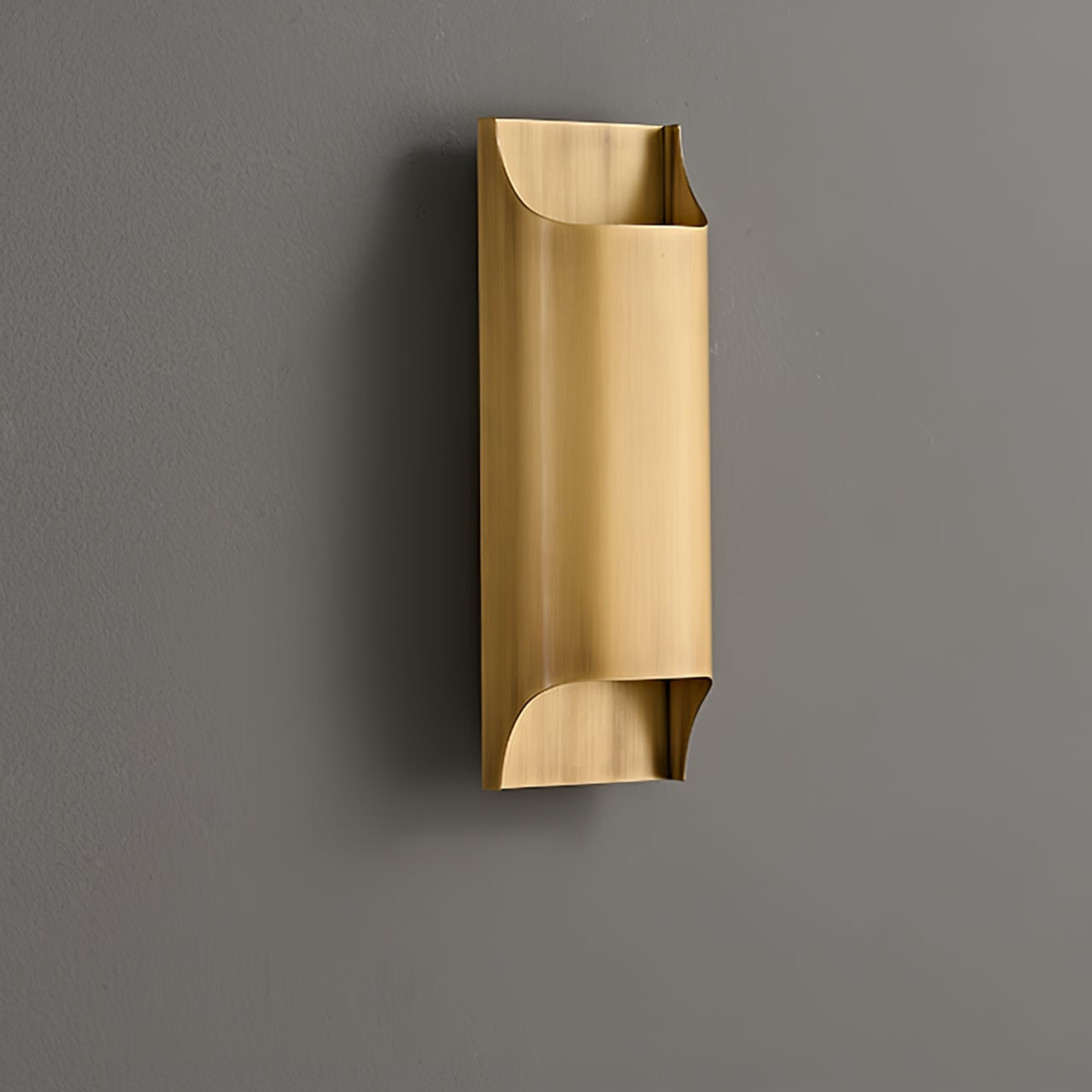 Hardy Applique Murale d'Art Nordic en Laiton - Neutralighting