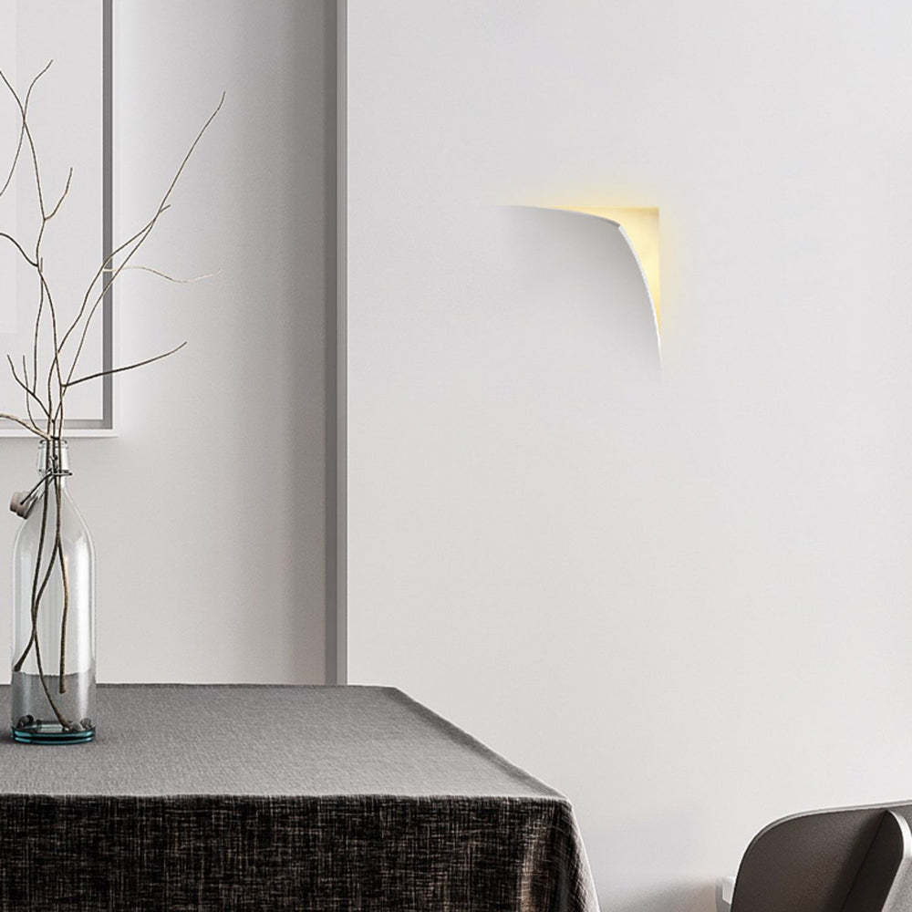 Aria Modern Recessed Metal/Plaster LED Wall Lamp, White