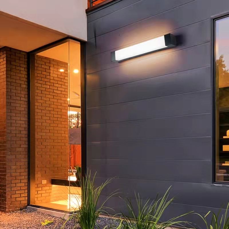 Ray Minimalist Linear Metal Outdoor Wall Lamp, Black