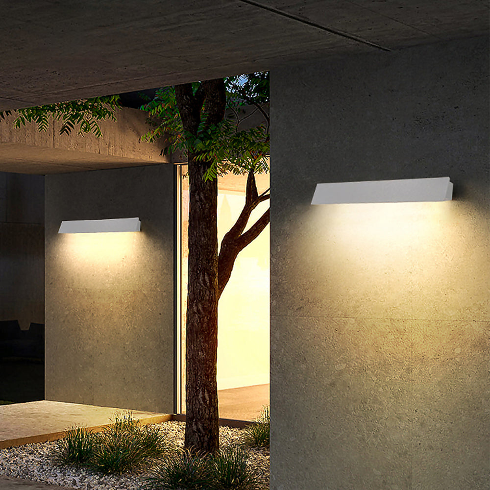 Ray Industrial Linear Metal Outdoor Wall Lamp, Black/White