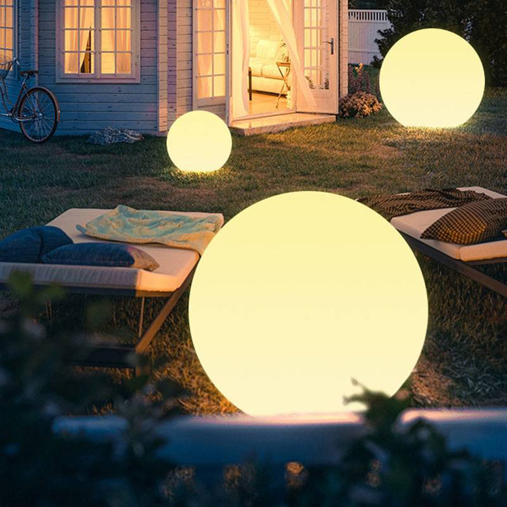 Ray Minimalist Globe LED Outdoor Light, Resin, White