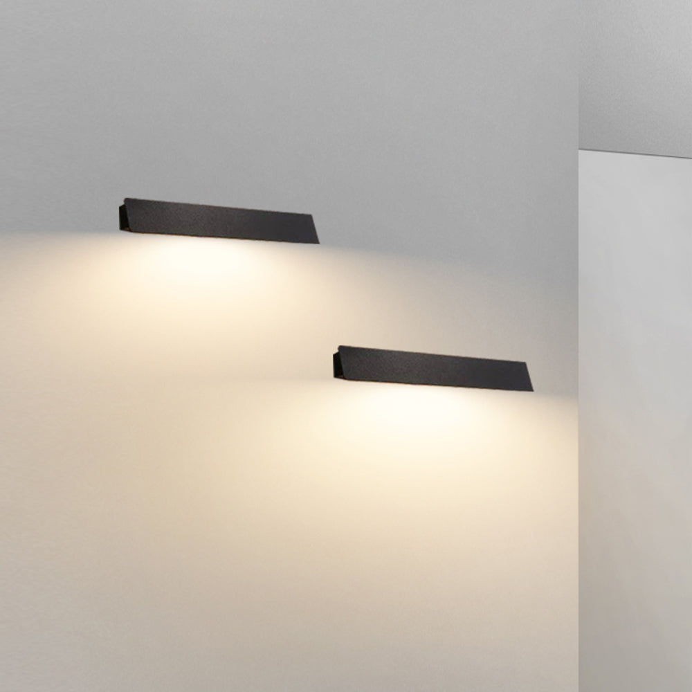 Ray Industrial Linear Metal Outdoor Wall Lamp, Black/White