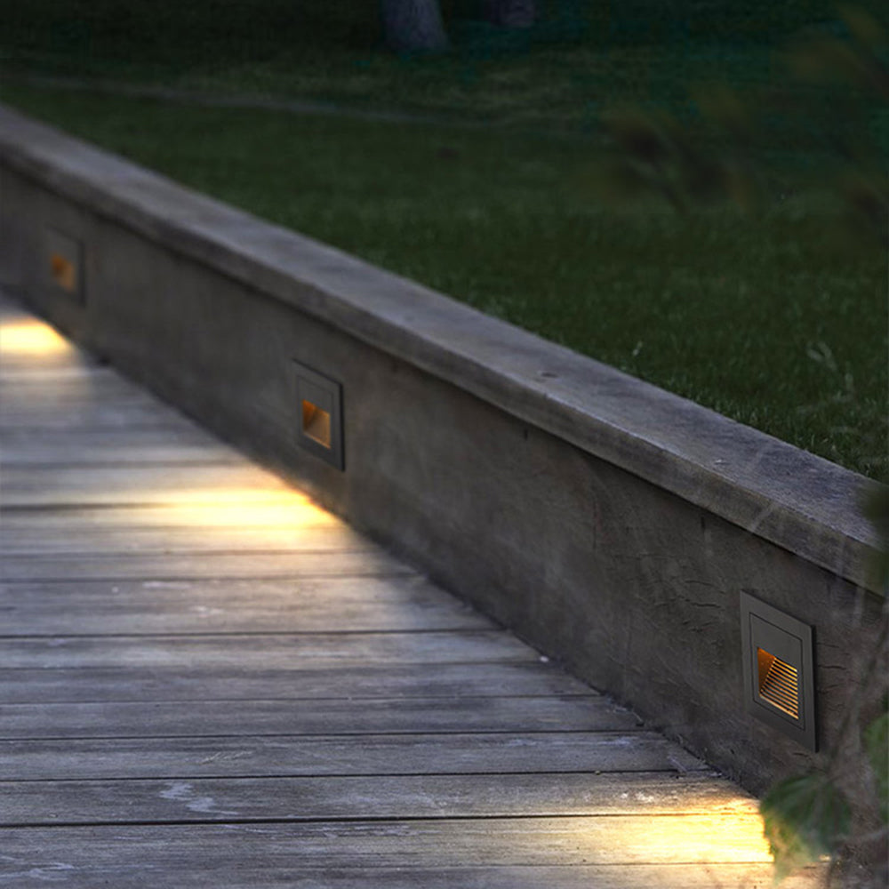 Ray Modern Metal Square Outdoor Deck/Step Light, Black