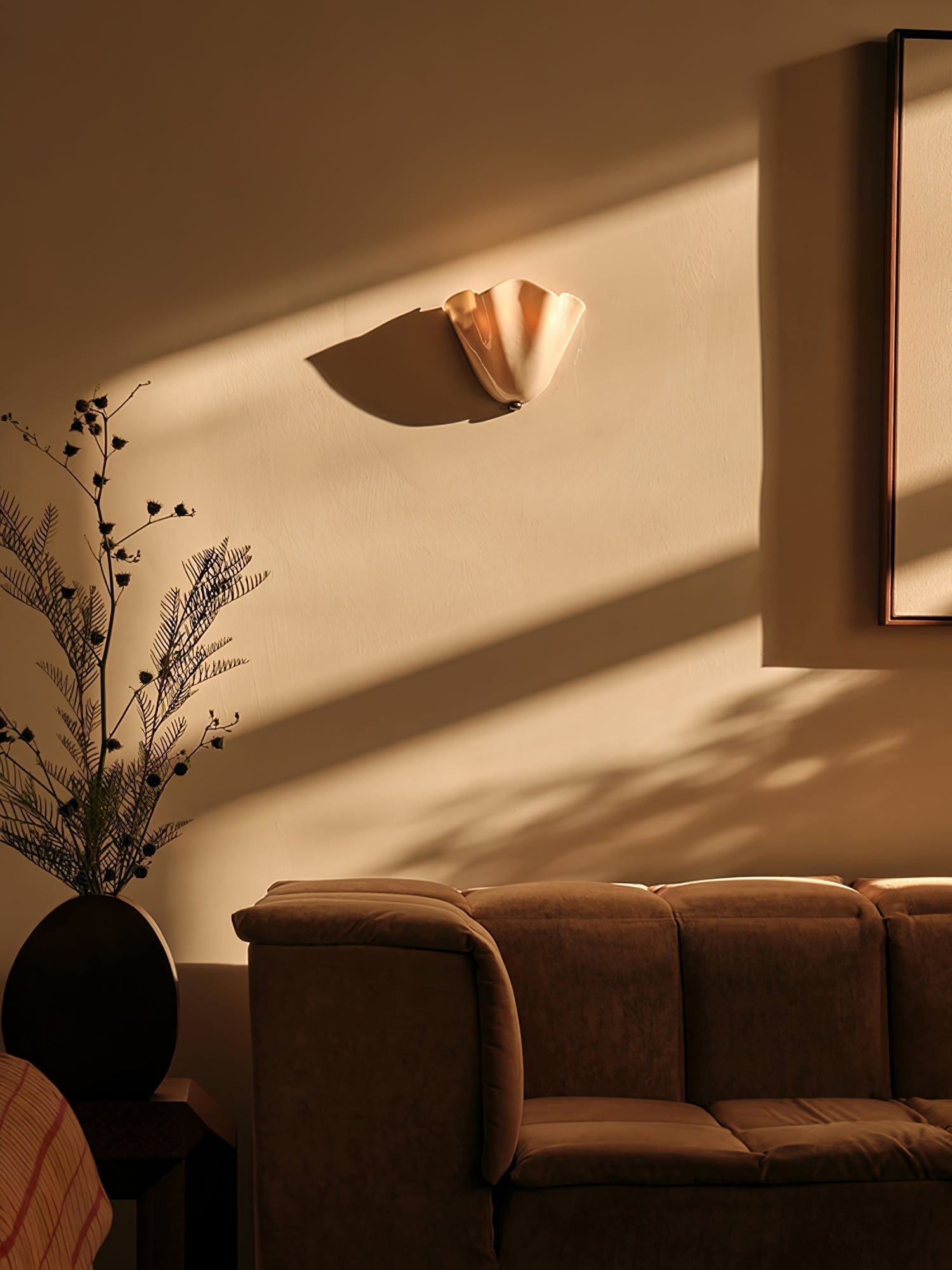Lustra Lampe Murale Élégante aux Courbes Douces - Neutralighting