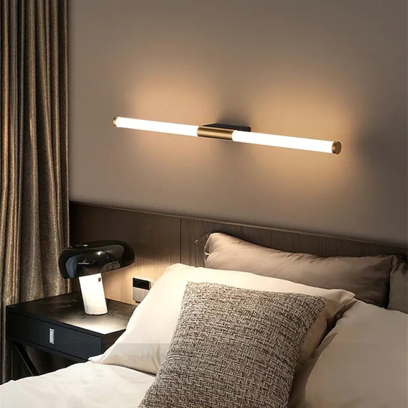 Arisha Minimalist Linear Metal Wall Lamp, Gold