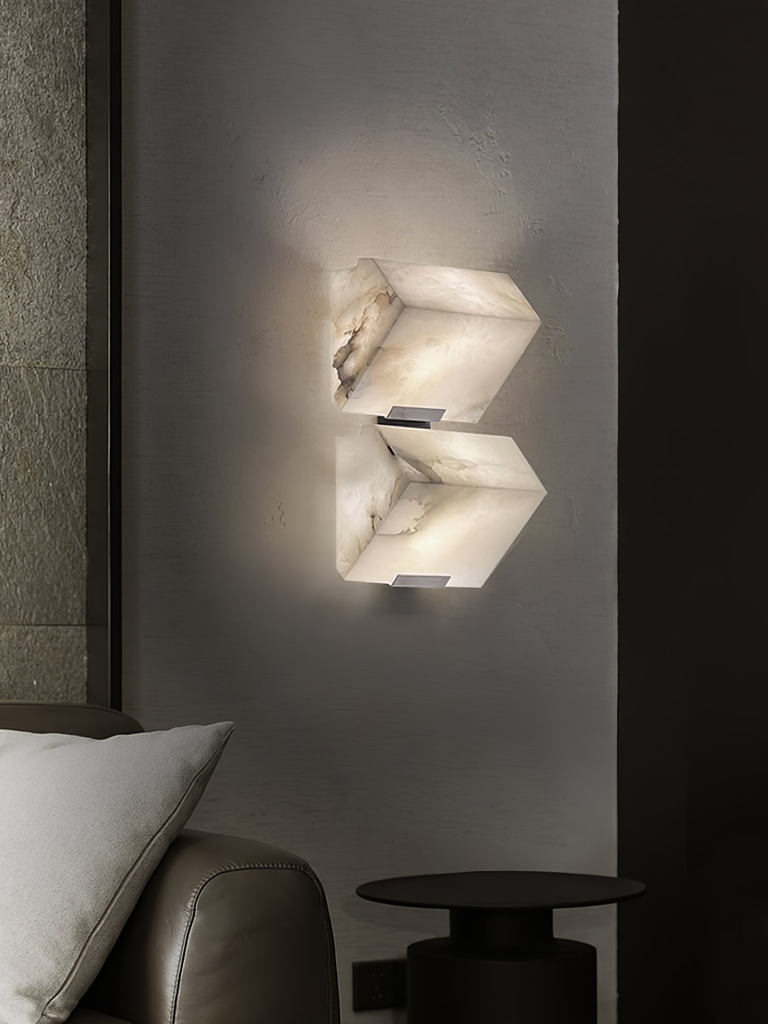 Dione Alabaster Wall Lamp - Neutralighting