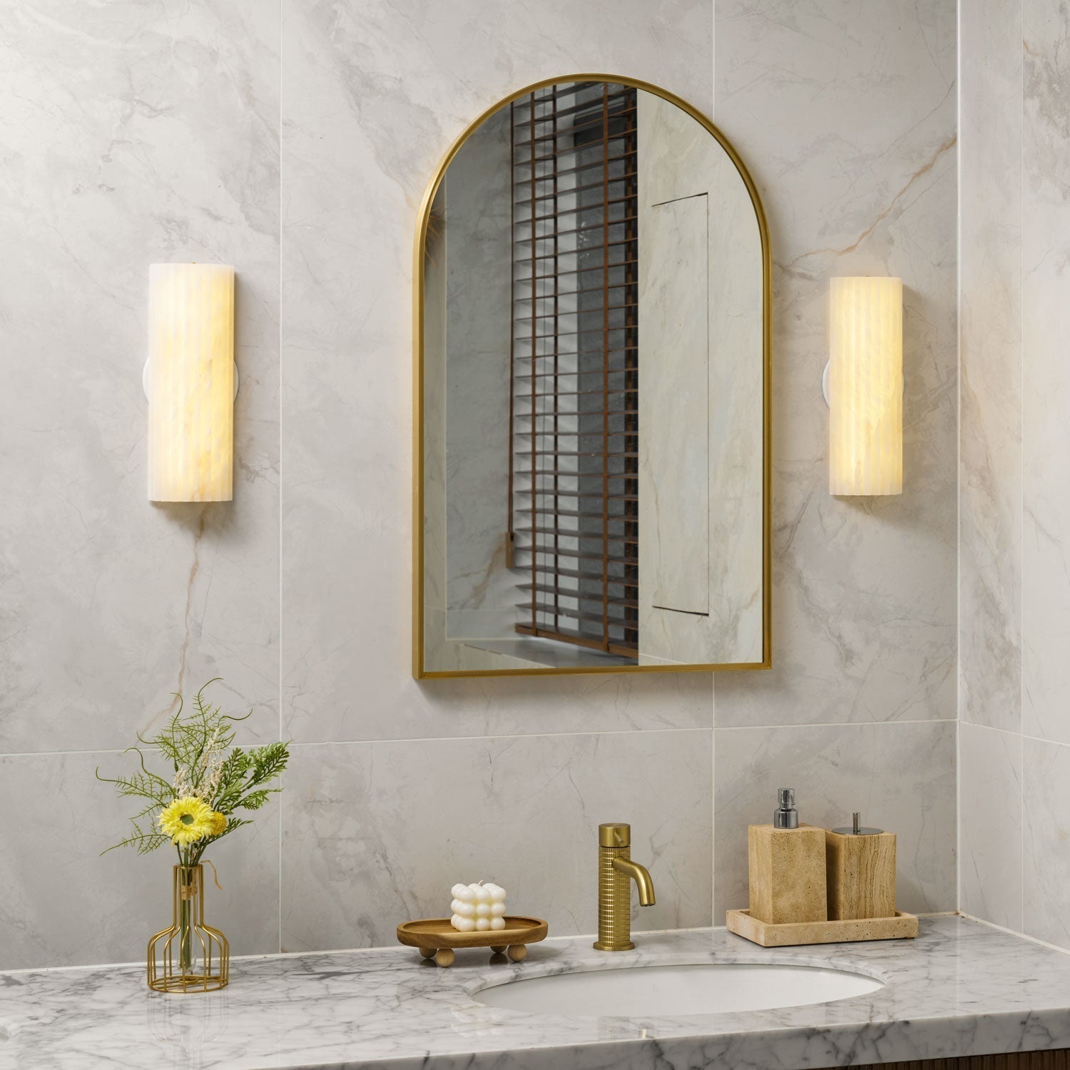 Orcarion Alabaster Wall Lamp - Neutralighting