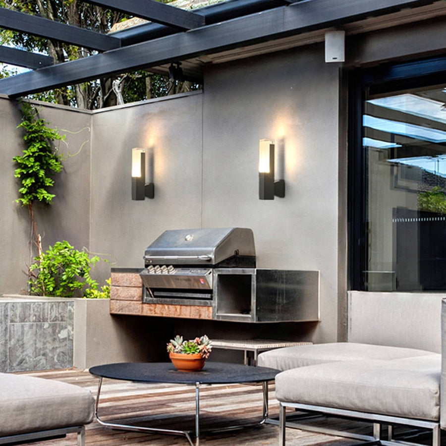Ray Modern Rectangular Double- Head Metal Outdoor Wall Lamp