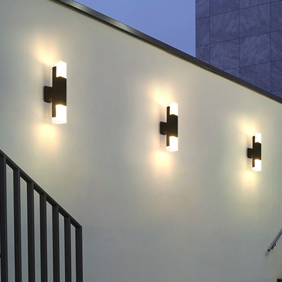 Ray Modern Rectangular Double- Head Metal Outdoor Wall Lamp