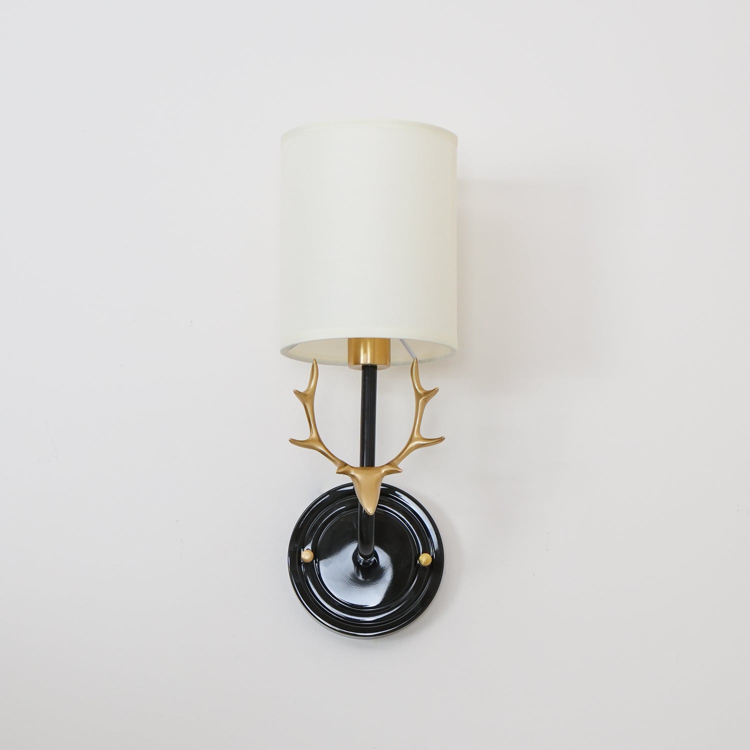 Noble Elegance Deer Head Brass Wall Light - Letslighting