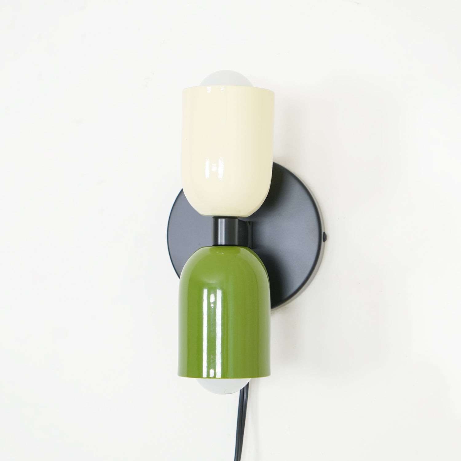 Lustra Wall Lamp Green Black Minimalist Plug-In - Neutralighting